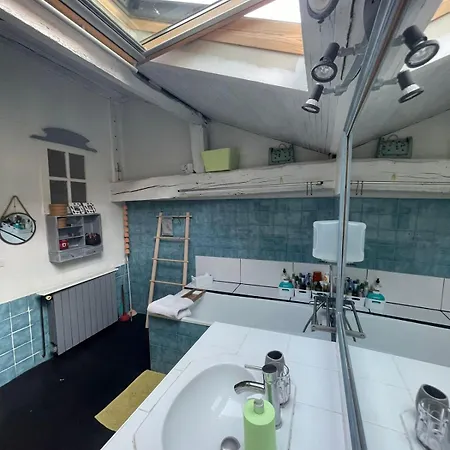 Holiday home Maison Atypique Dans Le Gers Avec Activites