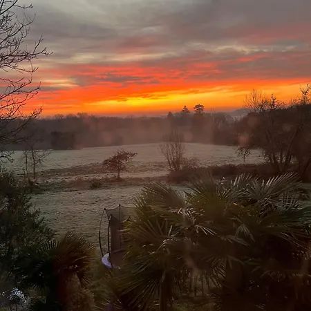 Holiday home Maison Atypique Dans Le Gers Avec Activites